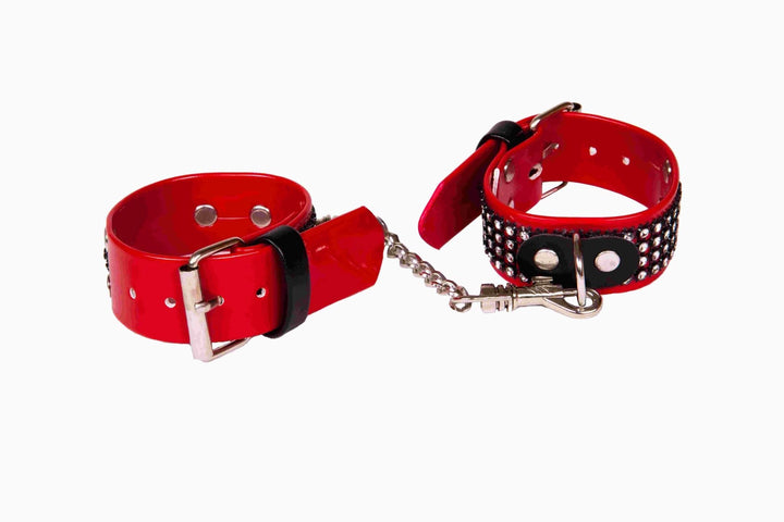Kajdanki damskie Whips Collection Vegan czerwone z kryształkami - zdjęcie główne