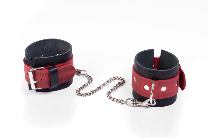 Kajdanki Crazy Horse Whips Collection czerwony Small - zdjęcie główne