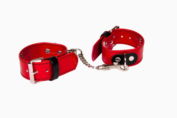 Kajdanki damskie Whips Collection czerwone lakierowane - zdjęcie główne